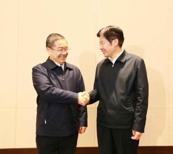 10.全国政协副主席，全国工商联主席高云龙亲切会见林印孙总裁.jpg